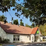 Campanile Valenciennes - Otel Petite Forêt