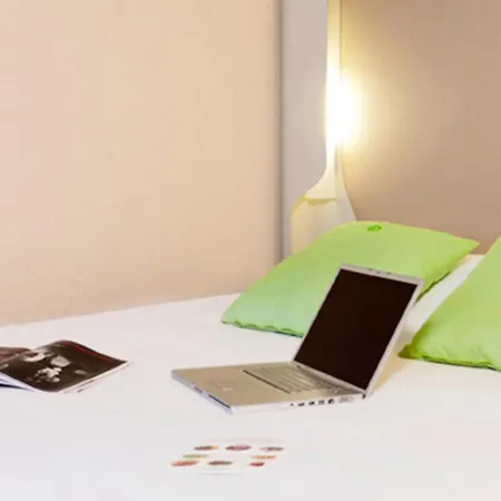 Campanile Valenciennes - Hotel 3*