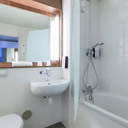 Hotel Campanile Valenciennes -