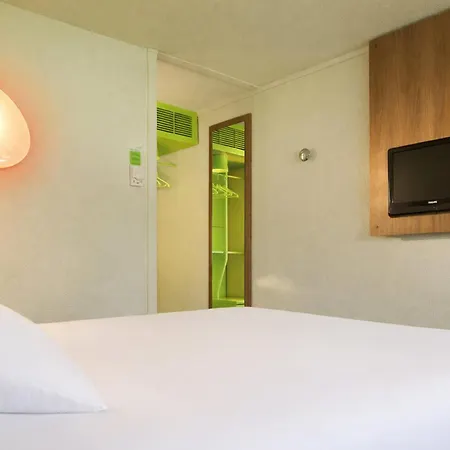 Campanile Valenciennes - 3* Petite Forêt