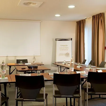Hotel Campanile Valenciennes - Petite-forêt