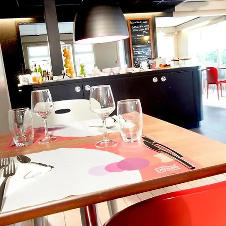 Campanile Valenciennes - Hotel Petite Forêt