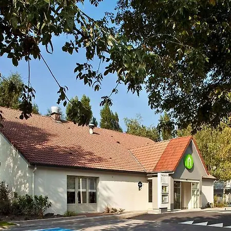 Campanile Valenciennes - Hotel Petite Forêt